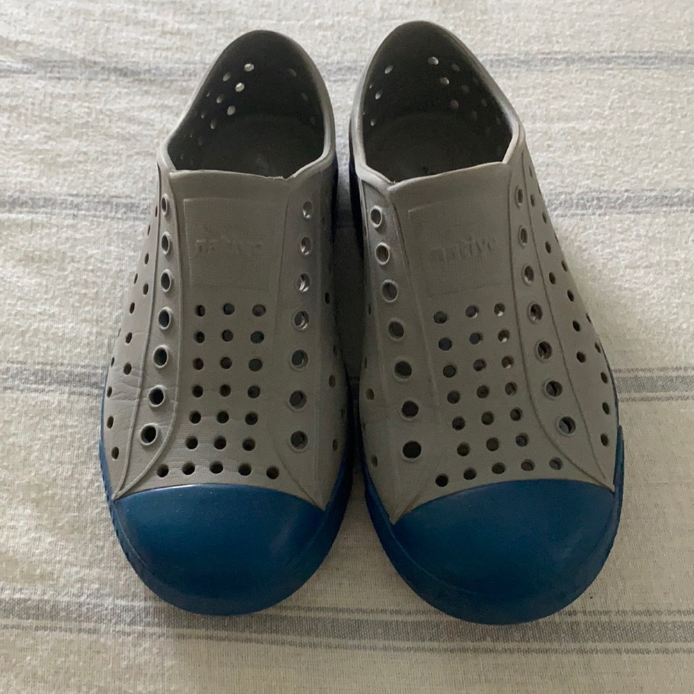 Native Shoes. EUC size C12